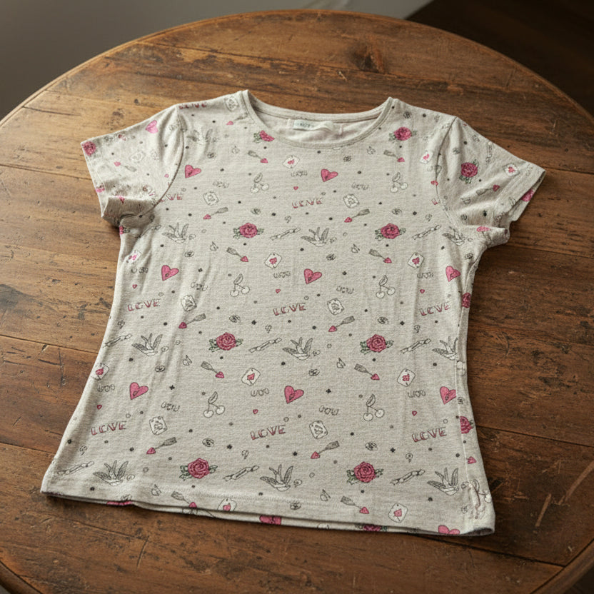 Camiseta gris estapada con Love
