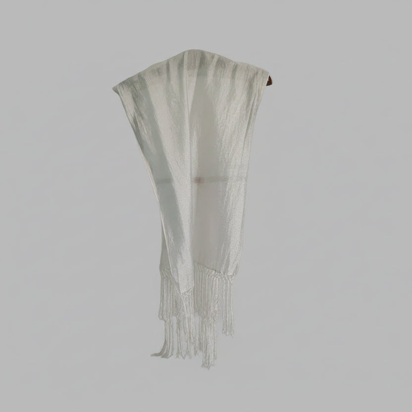 Fular blanco plateado