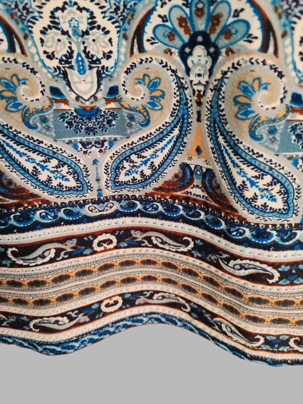 Robe à fleurs marron