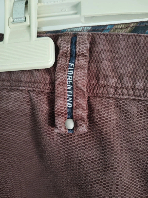 Le pantalon marron de Florentino