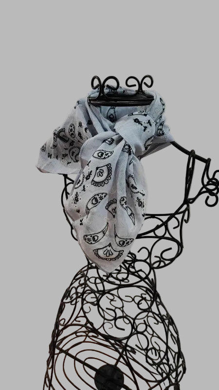 Pañuelo cuello estampado paisley