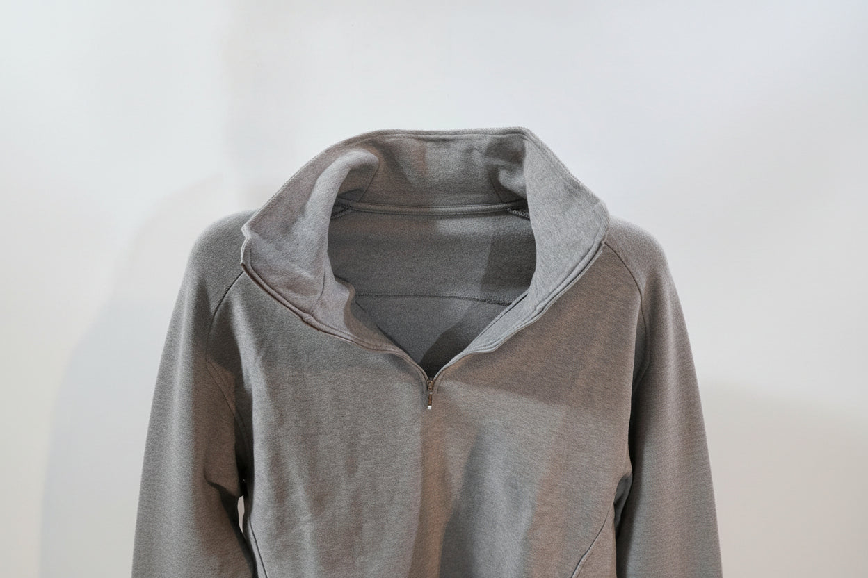 grauer Pullover von Dockers