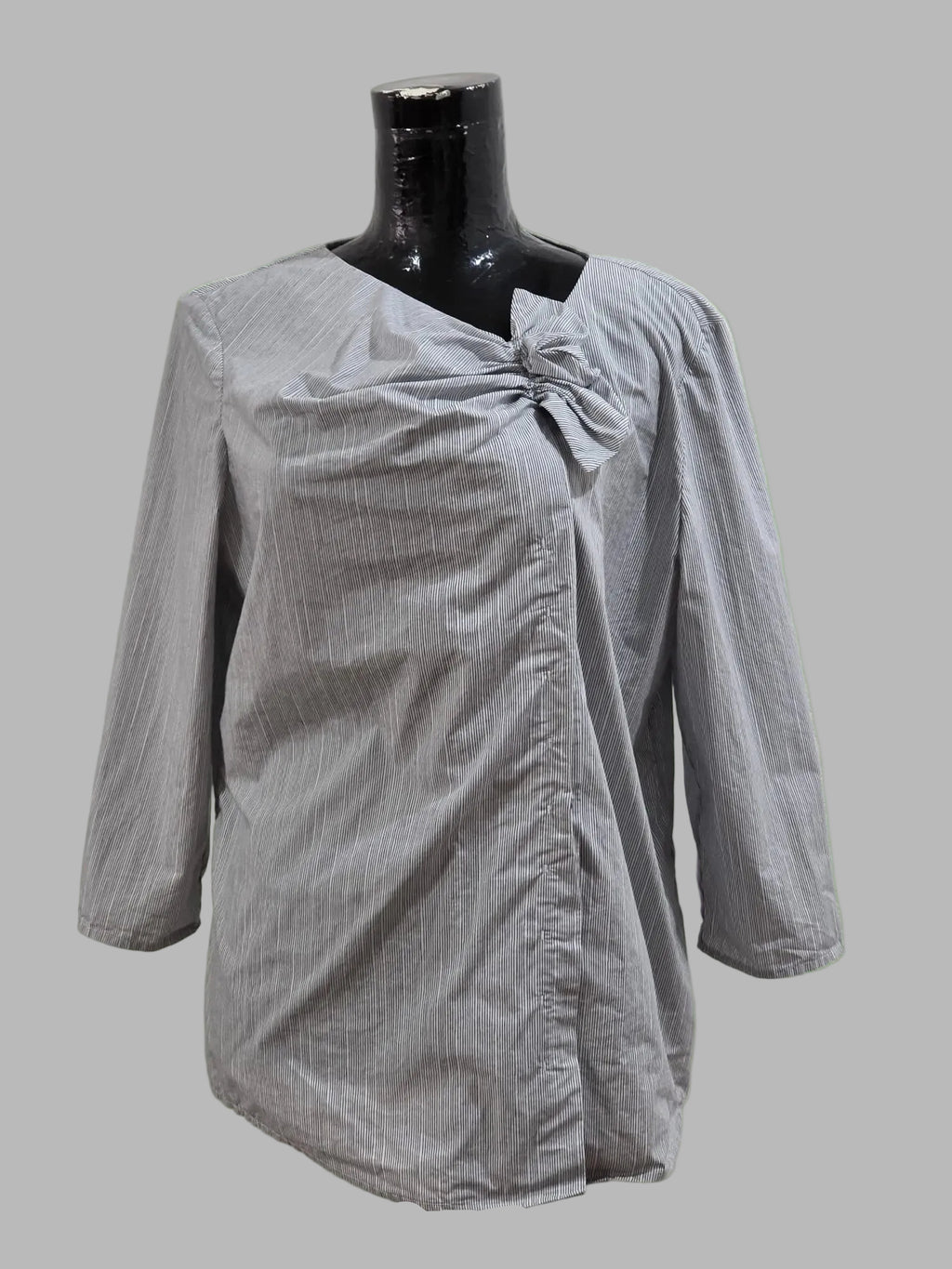 Blusa a rayas grises, Talla 44