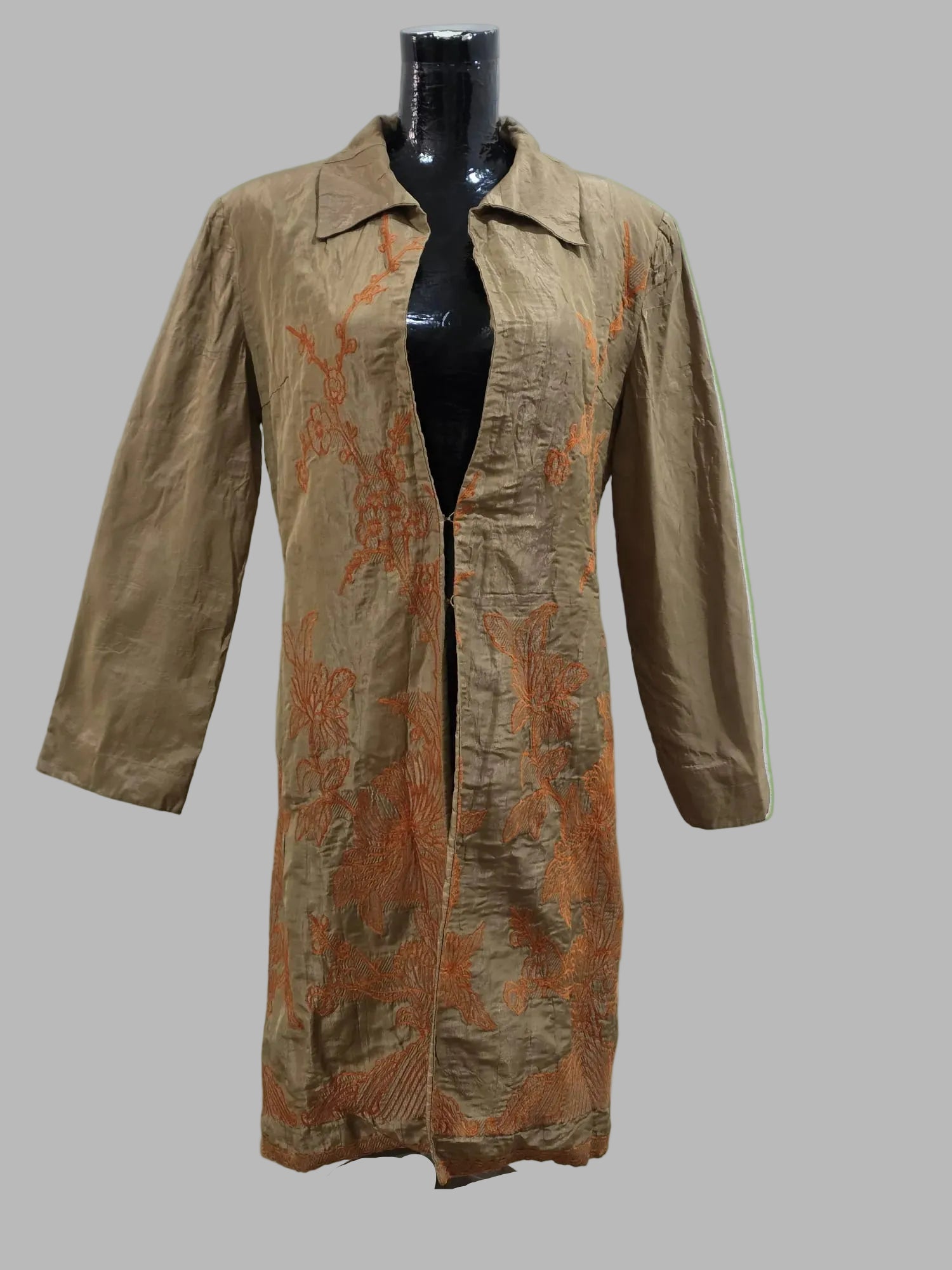 Lange beige Jacke, Größe 46