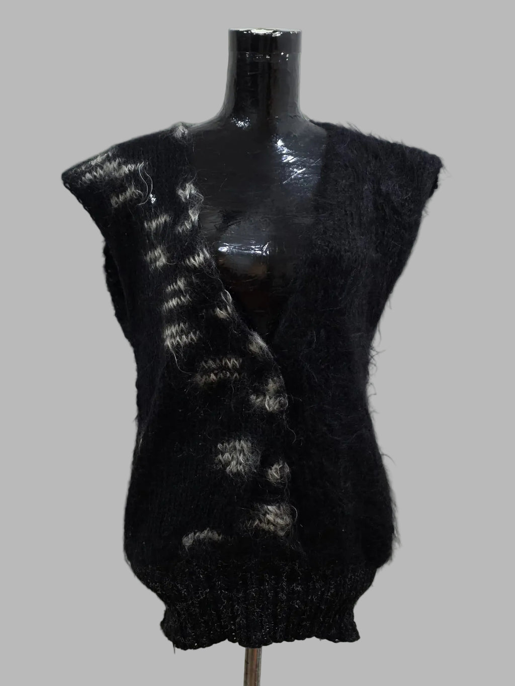 Chaleco de punto negro, Talla L a XXL.