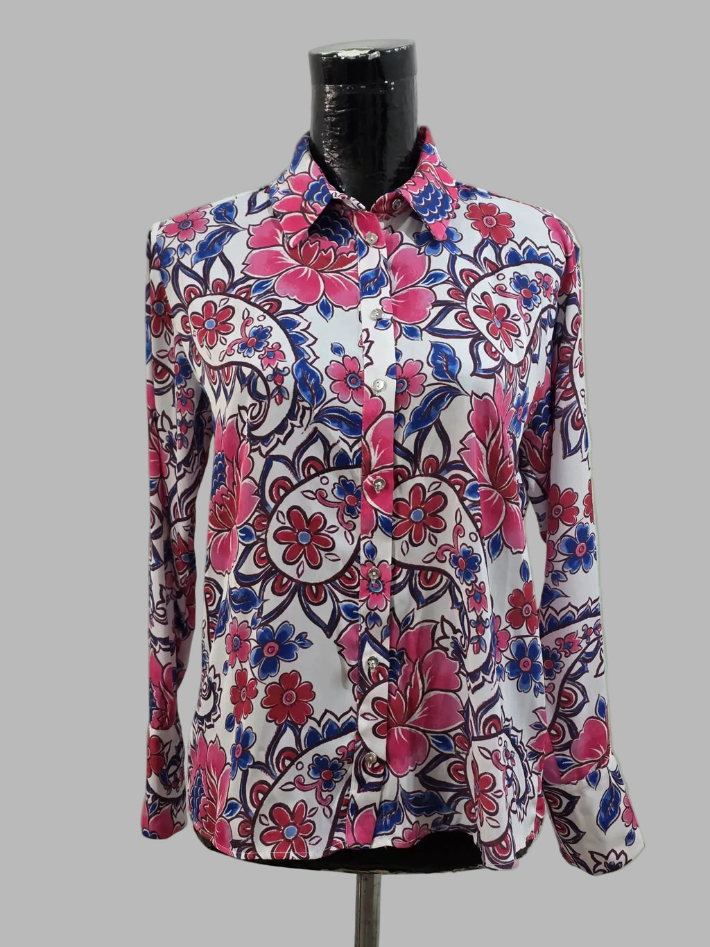 Blusa blanca con estampado, Talla S