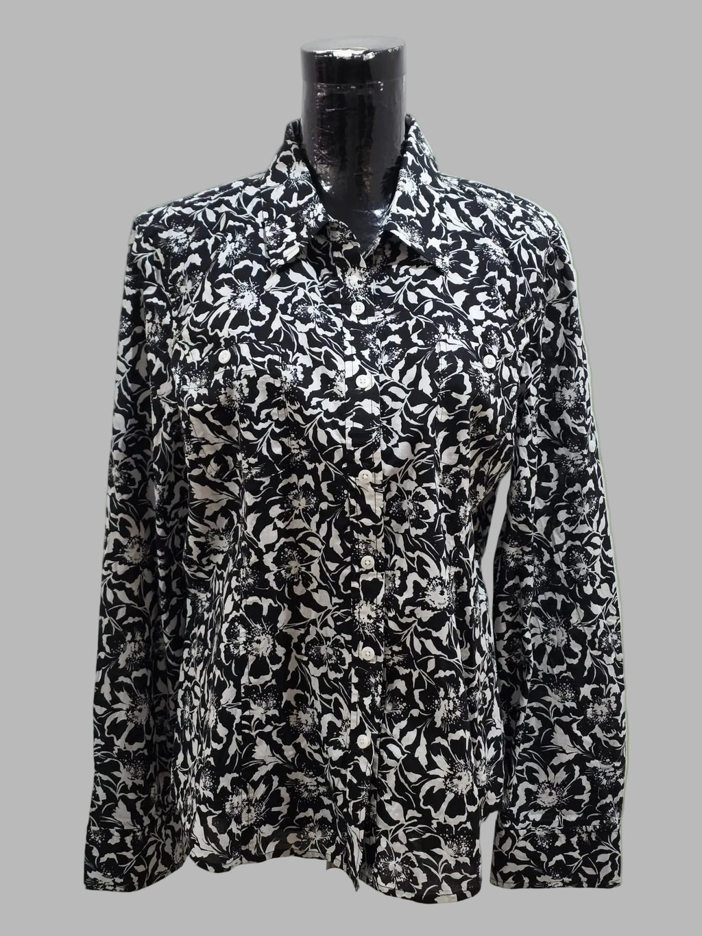 Schwarze Bluse mit Muster, Größe XL