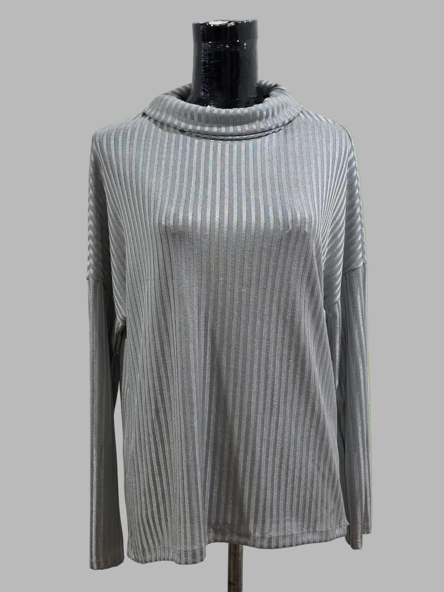 Sueter gris plateado acanalado, Talla L/G