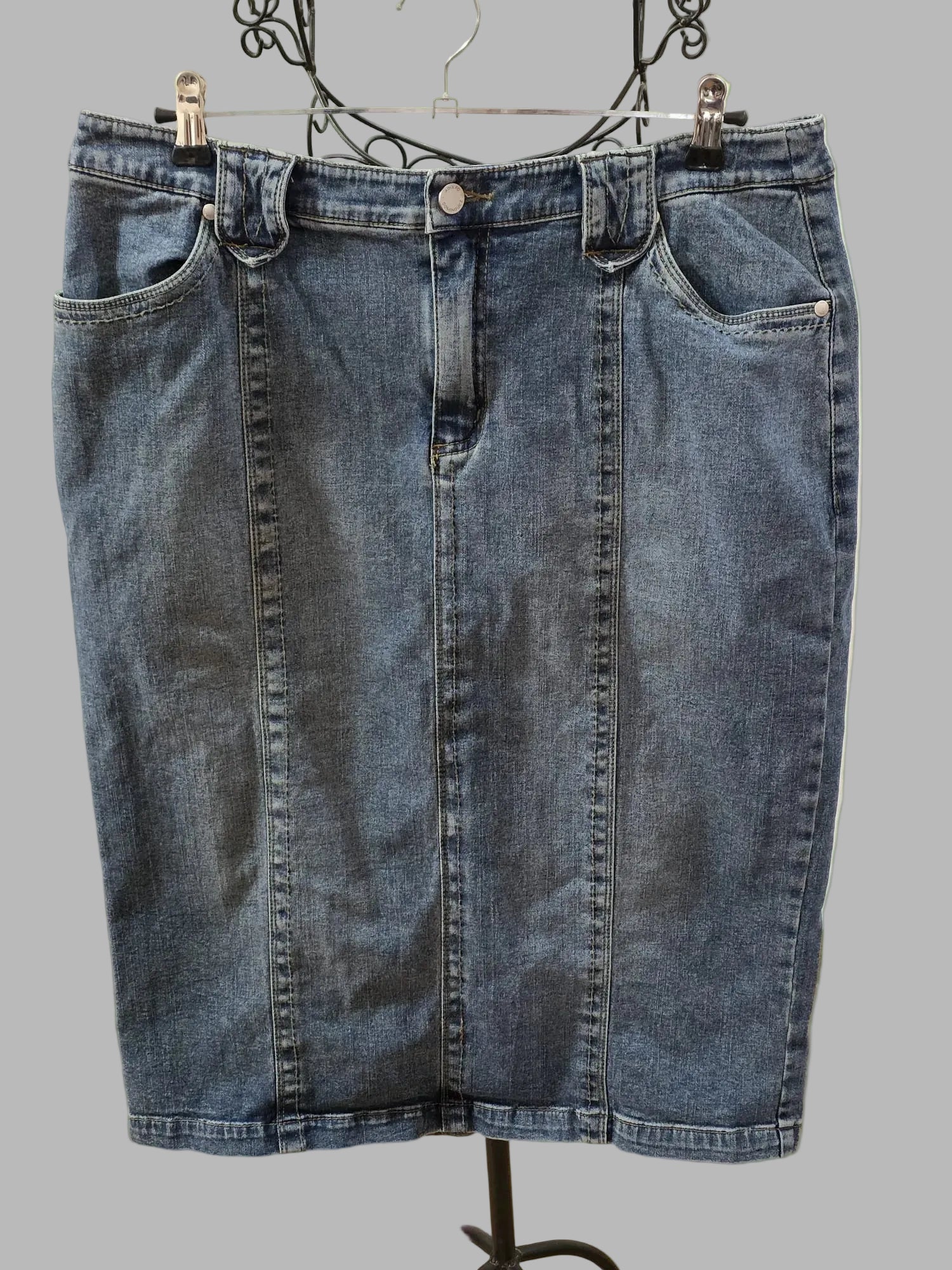 Klassischer Jeans-Midirock, Größe 44