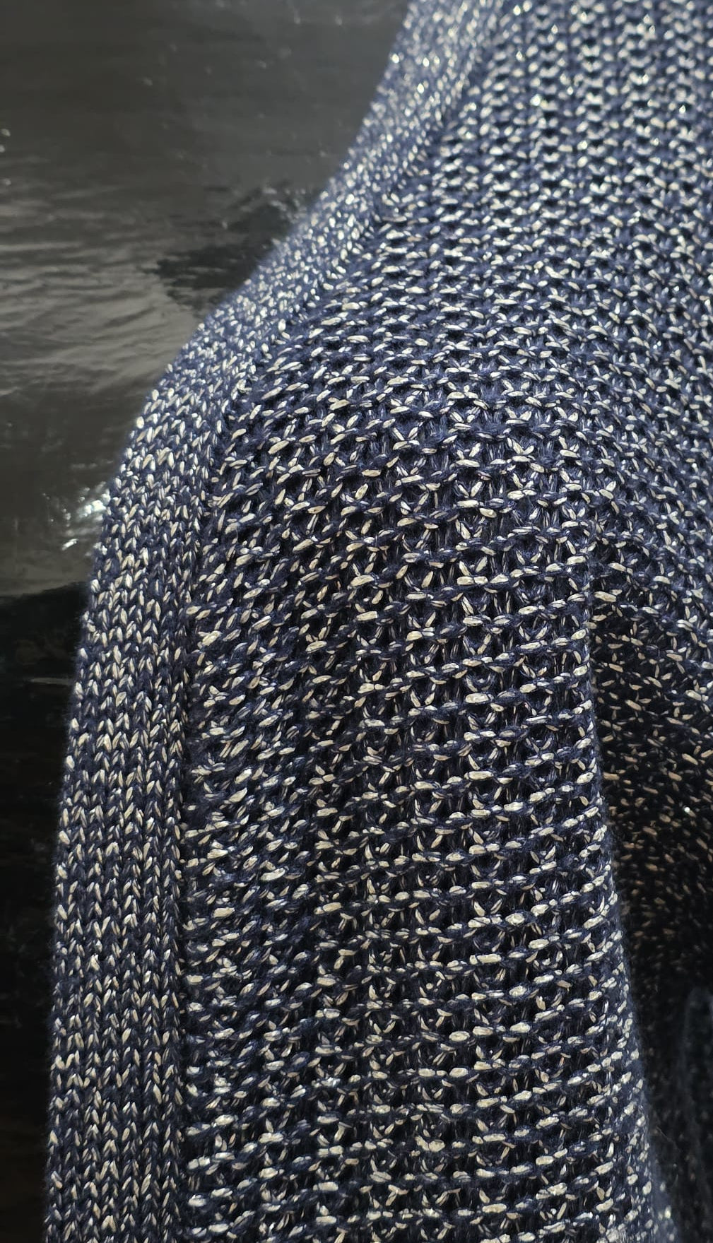 Gilet ouvert bleu marine avec fils argentés, taille M