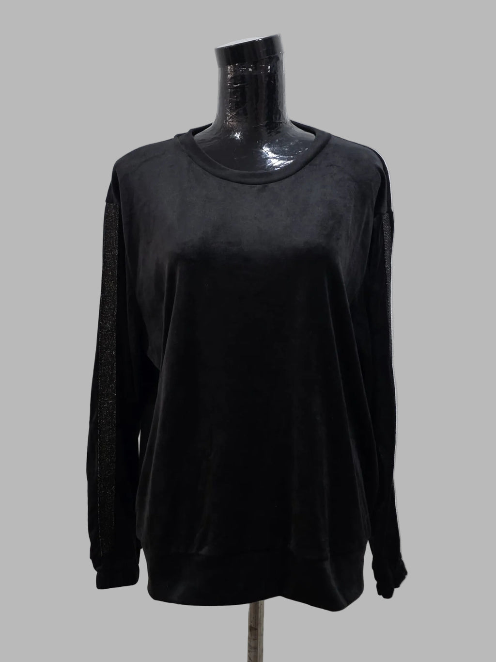 Suéter negro Marca Hunkemoller, Talla L