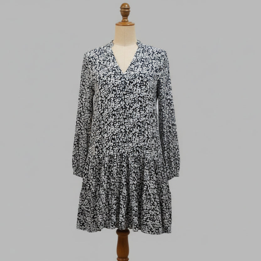 Robe noire et gris très clair de chez Zara