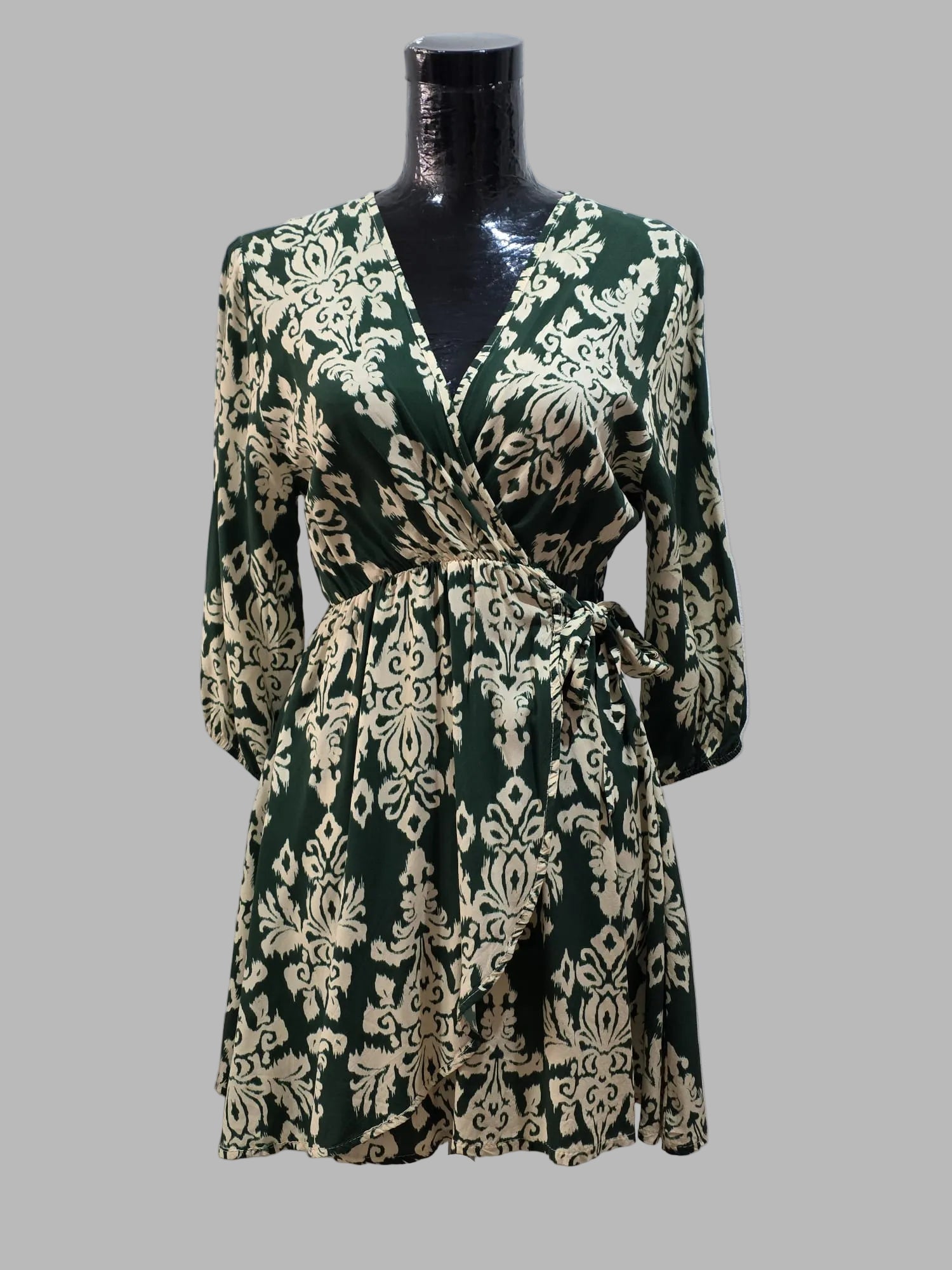 Robe verte et crème de Maddelton