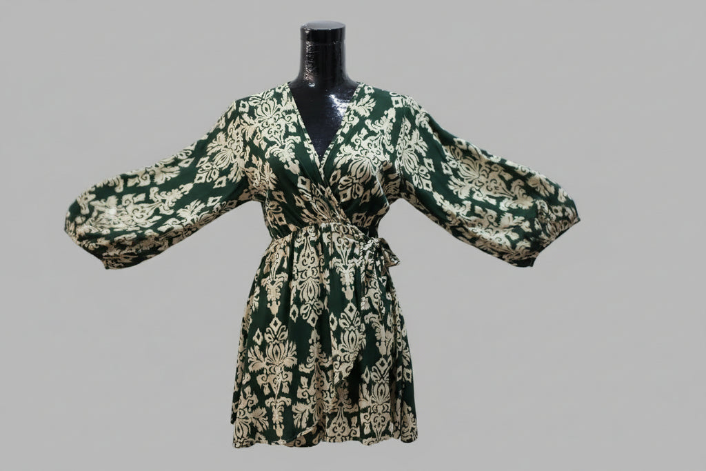 Grünes und cremefarbenes Kleid von Maddelton