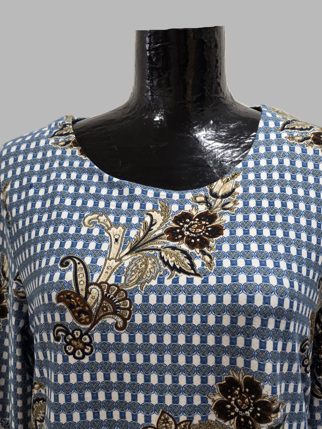Kleid mit Blumenmuster in Braun