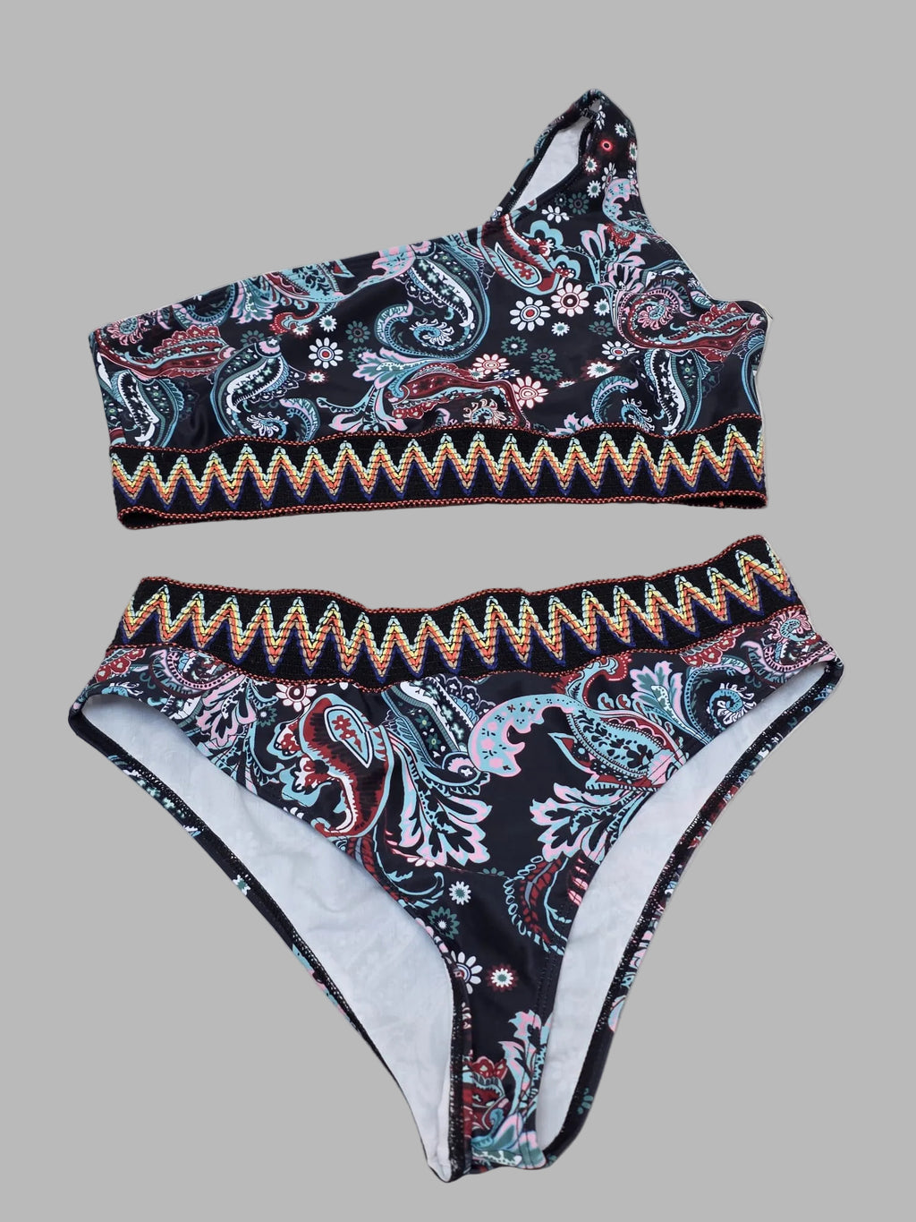 Bikini con estampado paisley