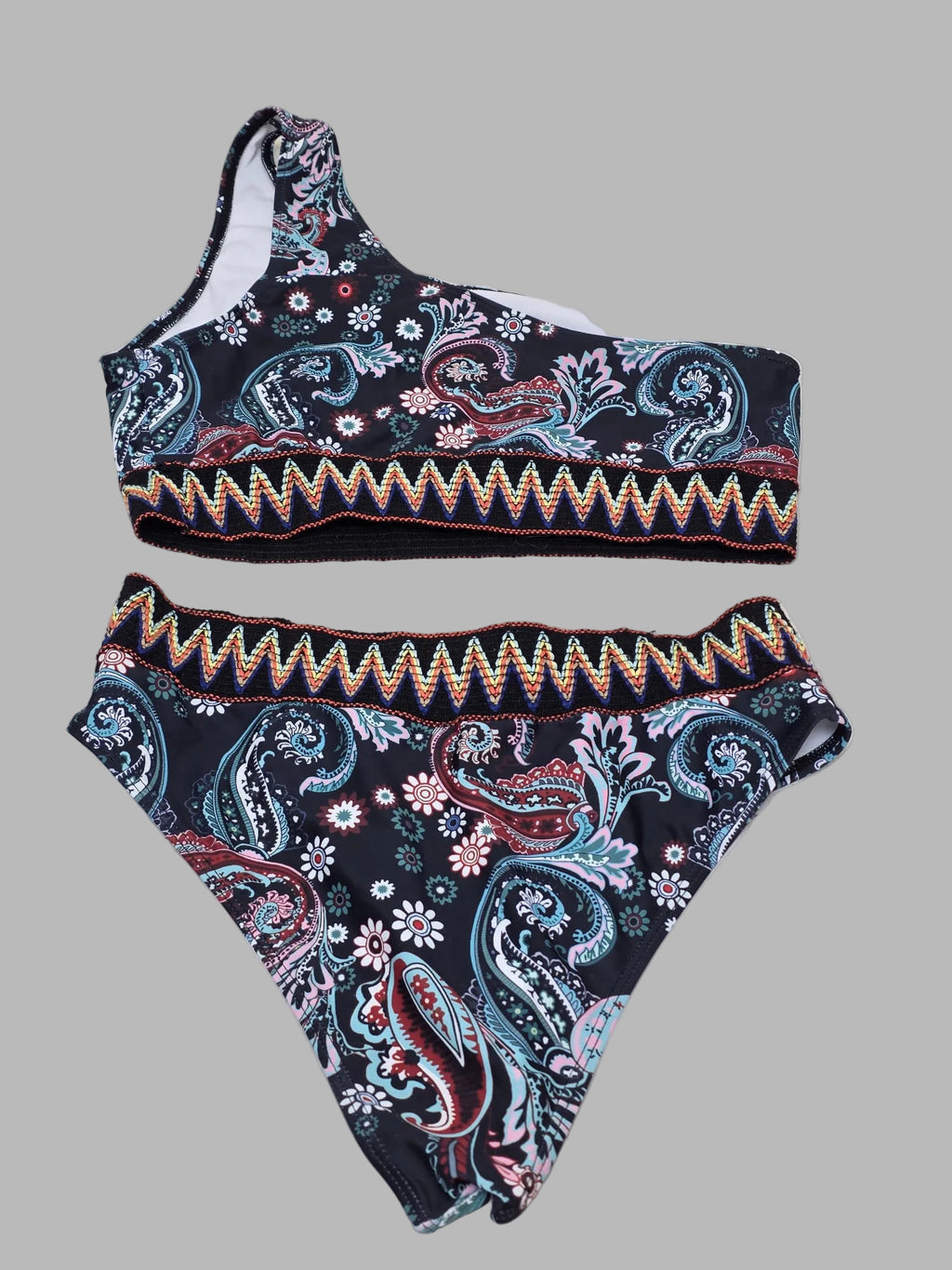Bikini con estampado paisley