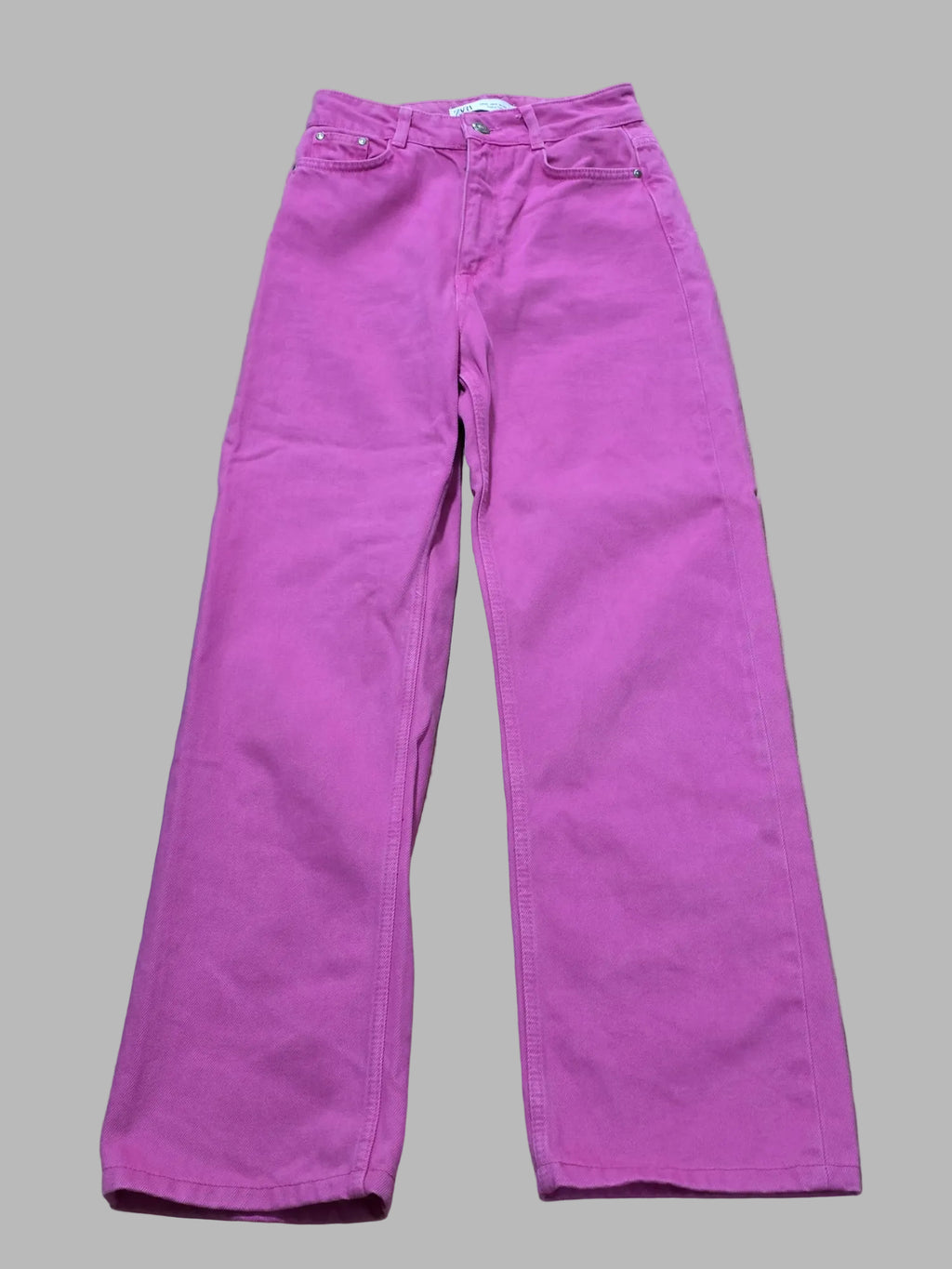 Vaquero fucsia de Zara