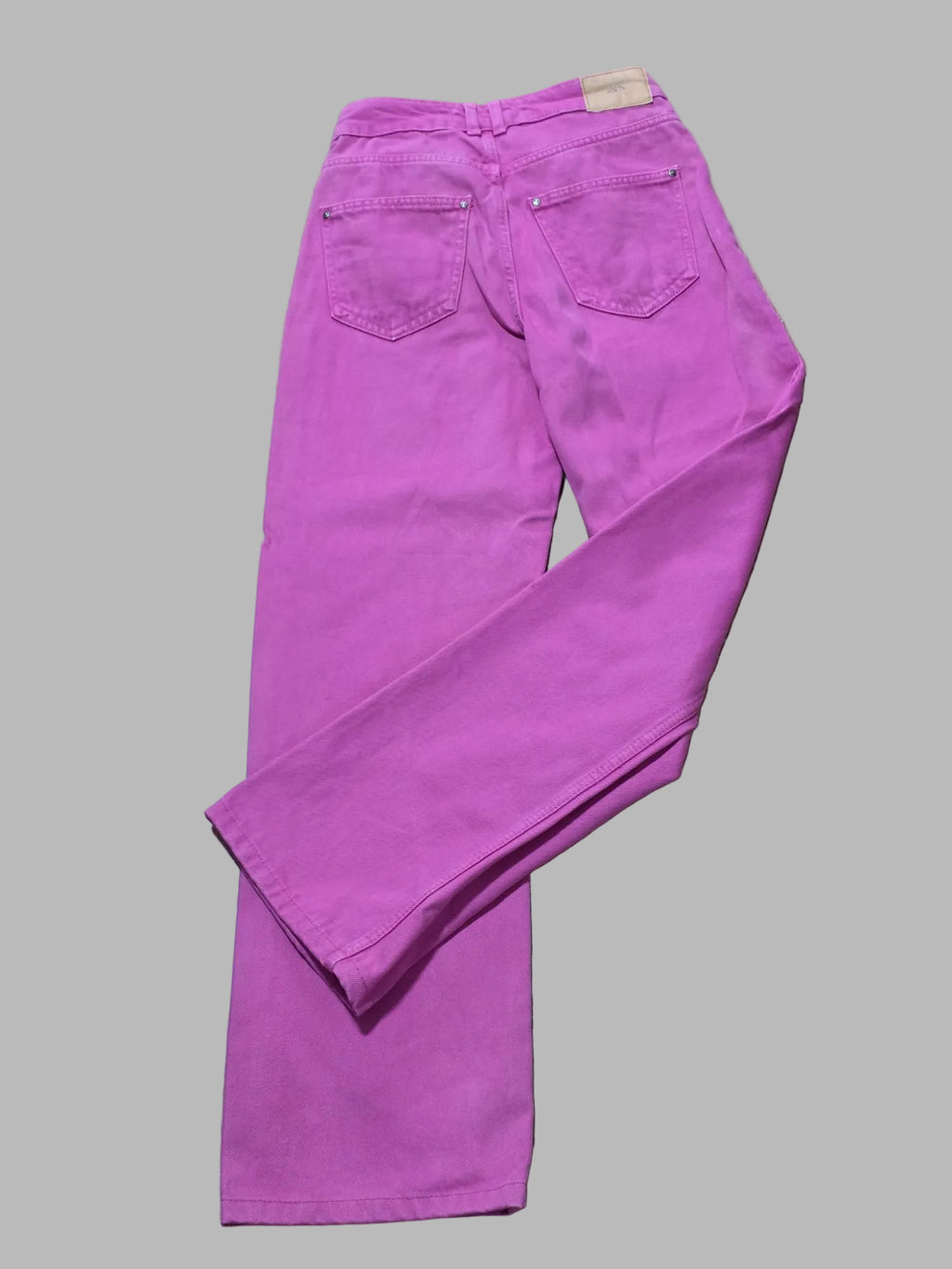 Vaquero fucsia de Zara