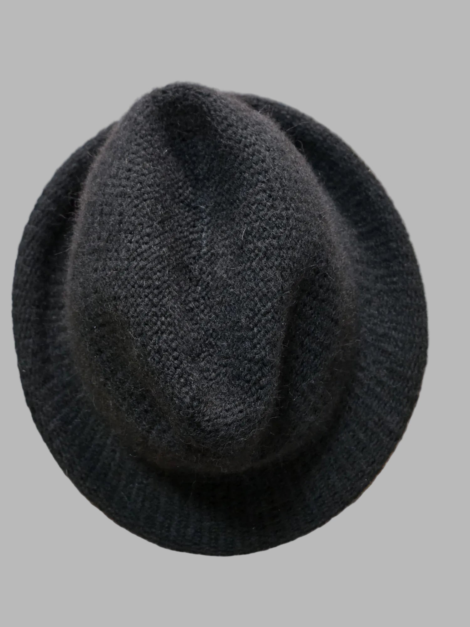 Gorro negro de El Corte Inglés
