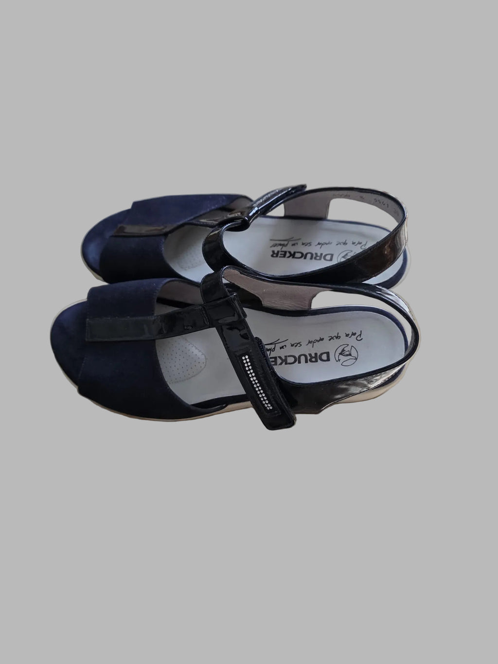 Sandalias azul marino de Drucker