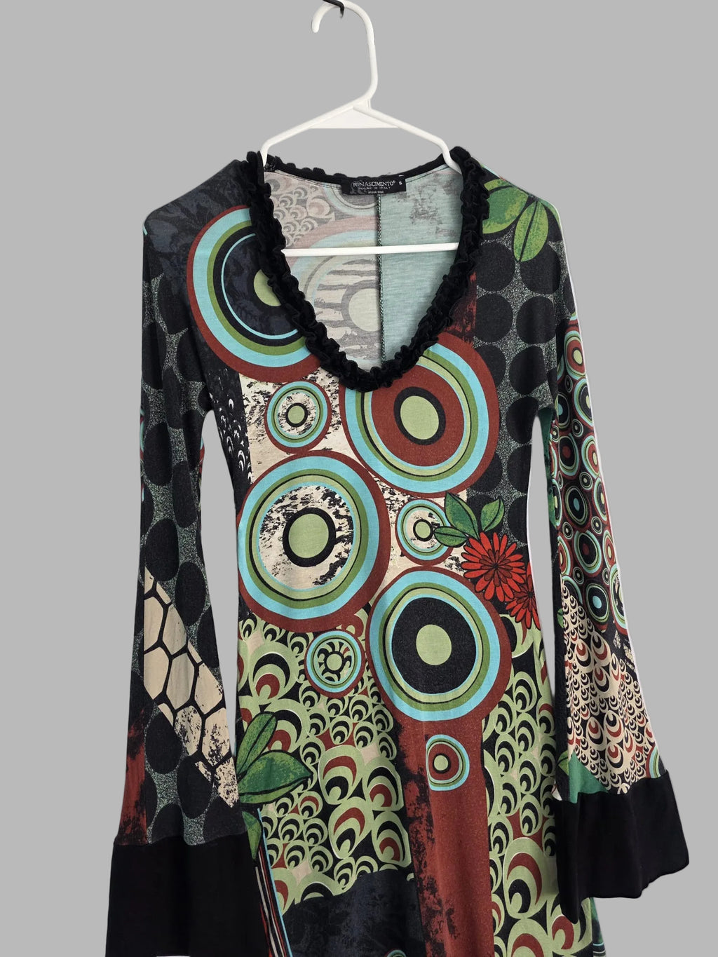 Bedrucktes Kleid mit abstraktem Muster von Rinascimento