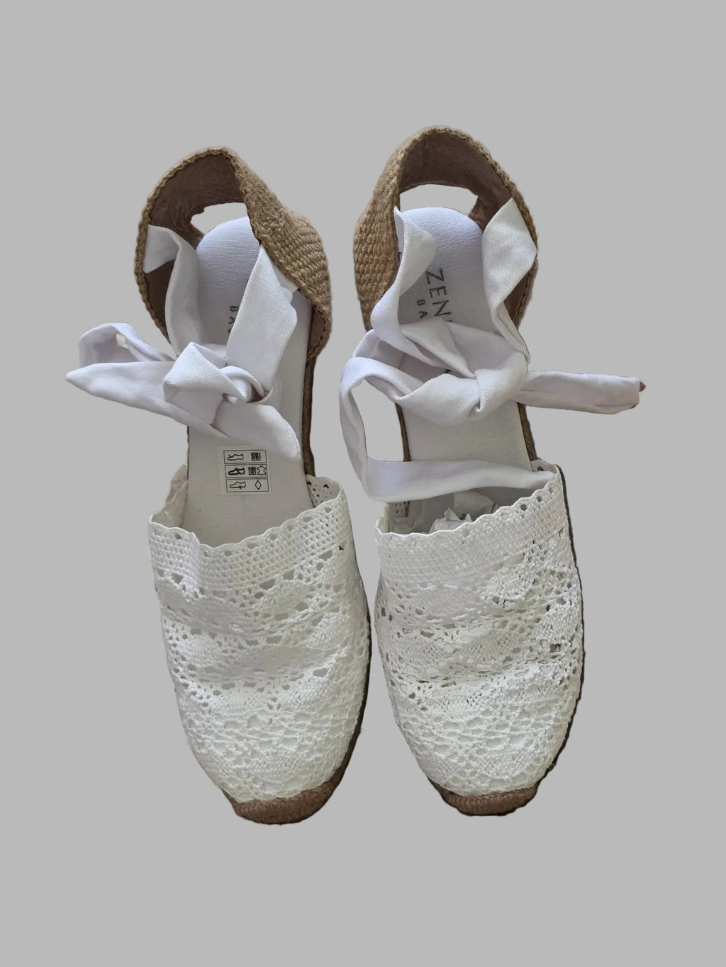 Alpargatas blancas de cuña