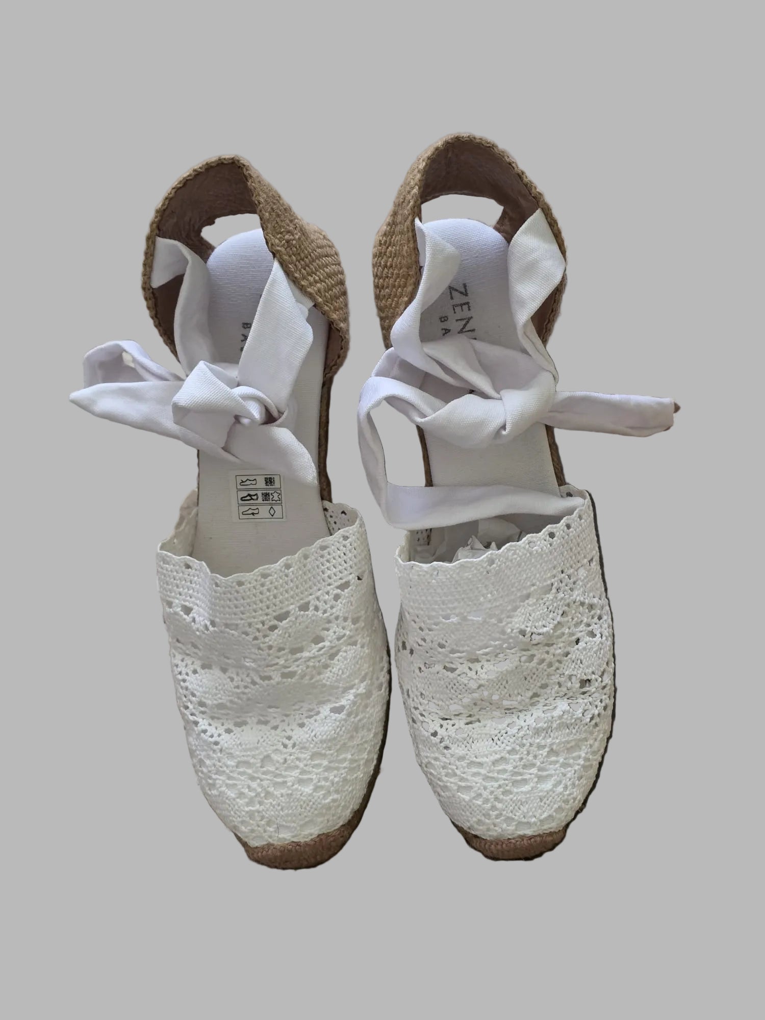 Alpargatas blancas de cuña