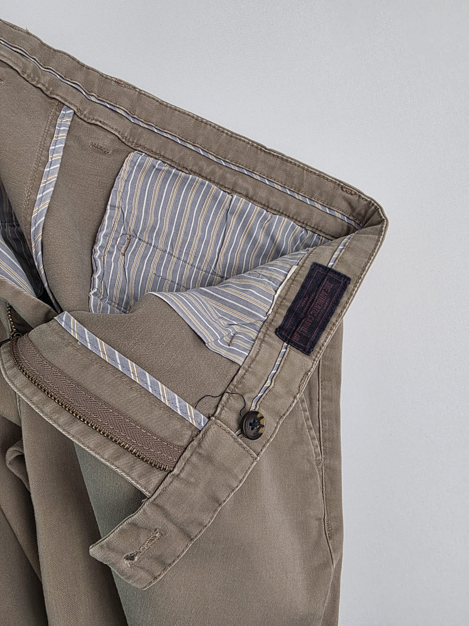 Pantalón beige casual