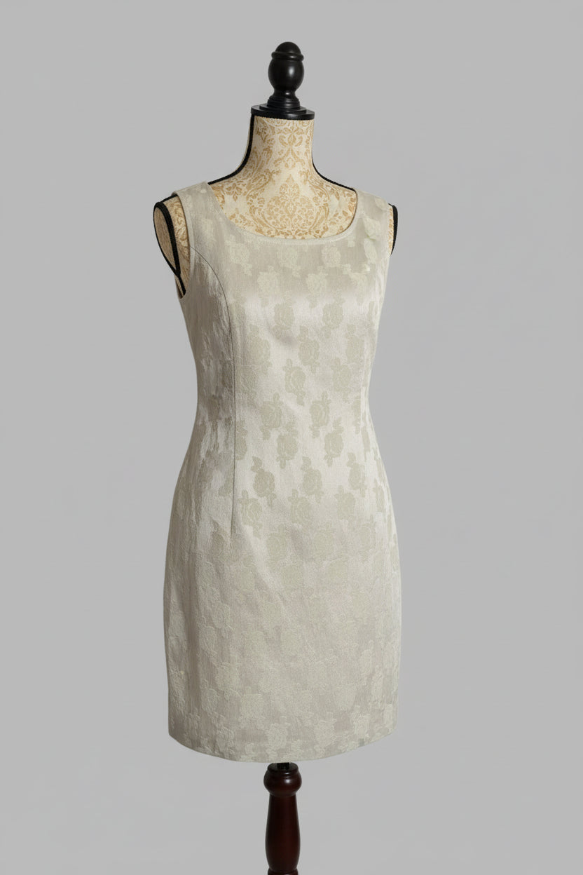 Geblümtes Vintage-Reliefkleid