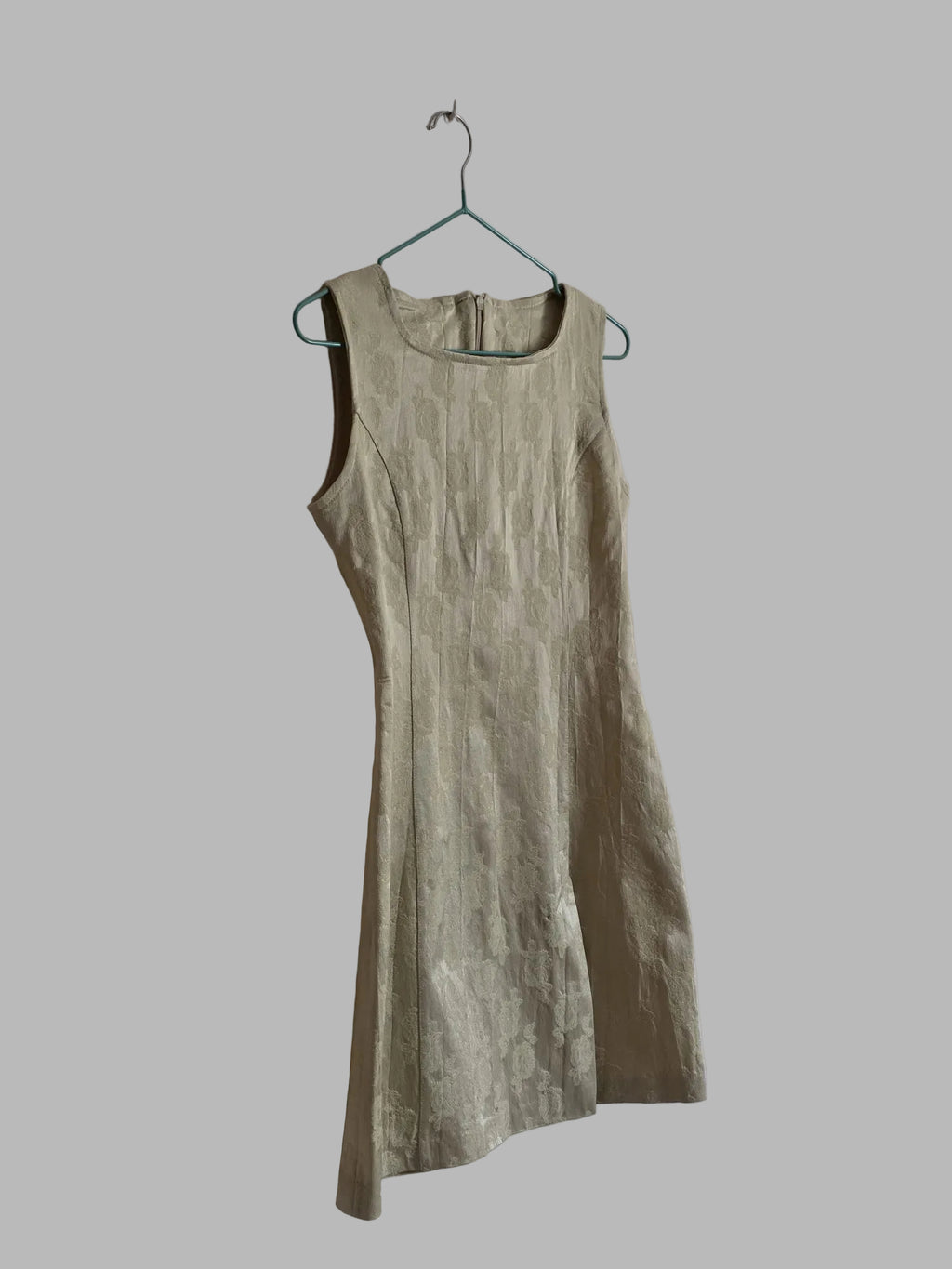 Geblümtes Vintage-Reliefkleid