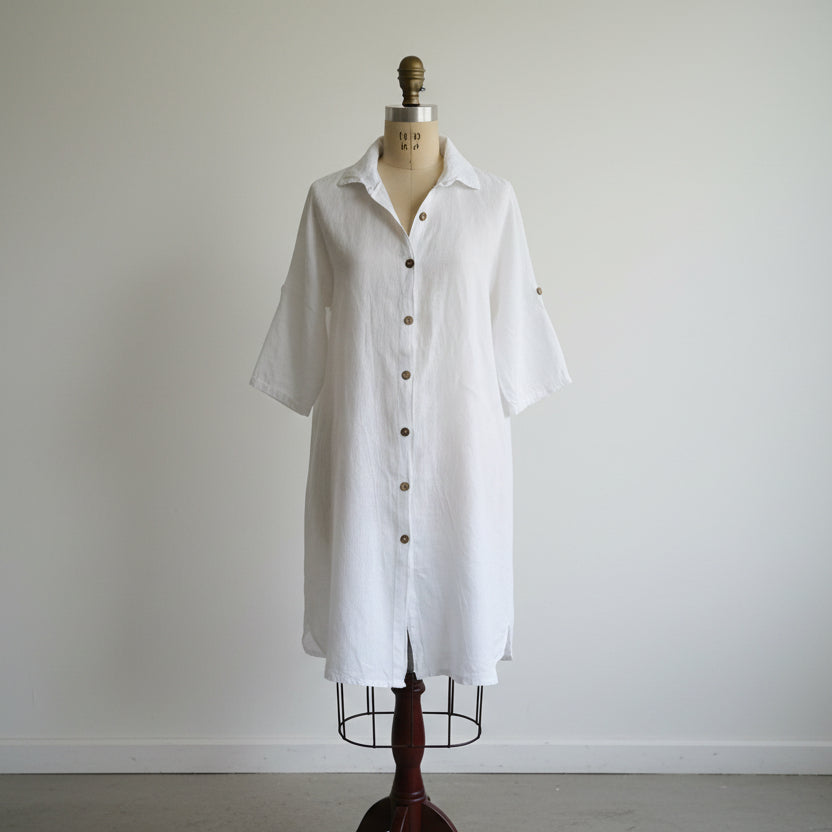 Hemdblusenkleid aus Leinen in Weiß