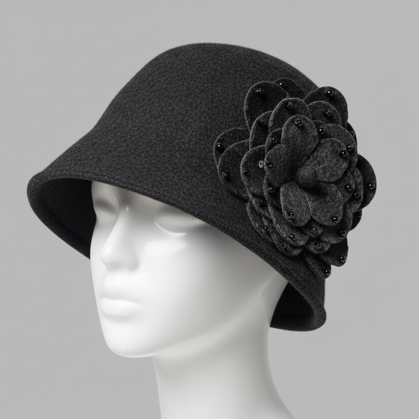 Gorro gris oscuro estilo cloché