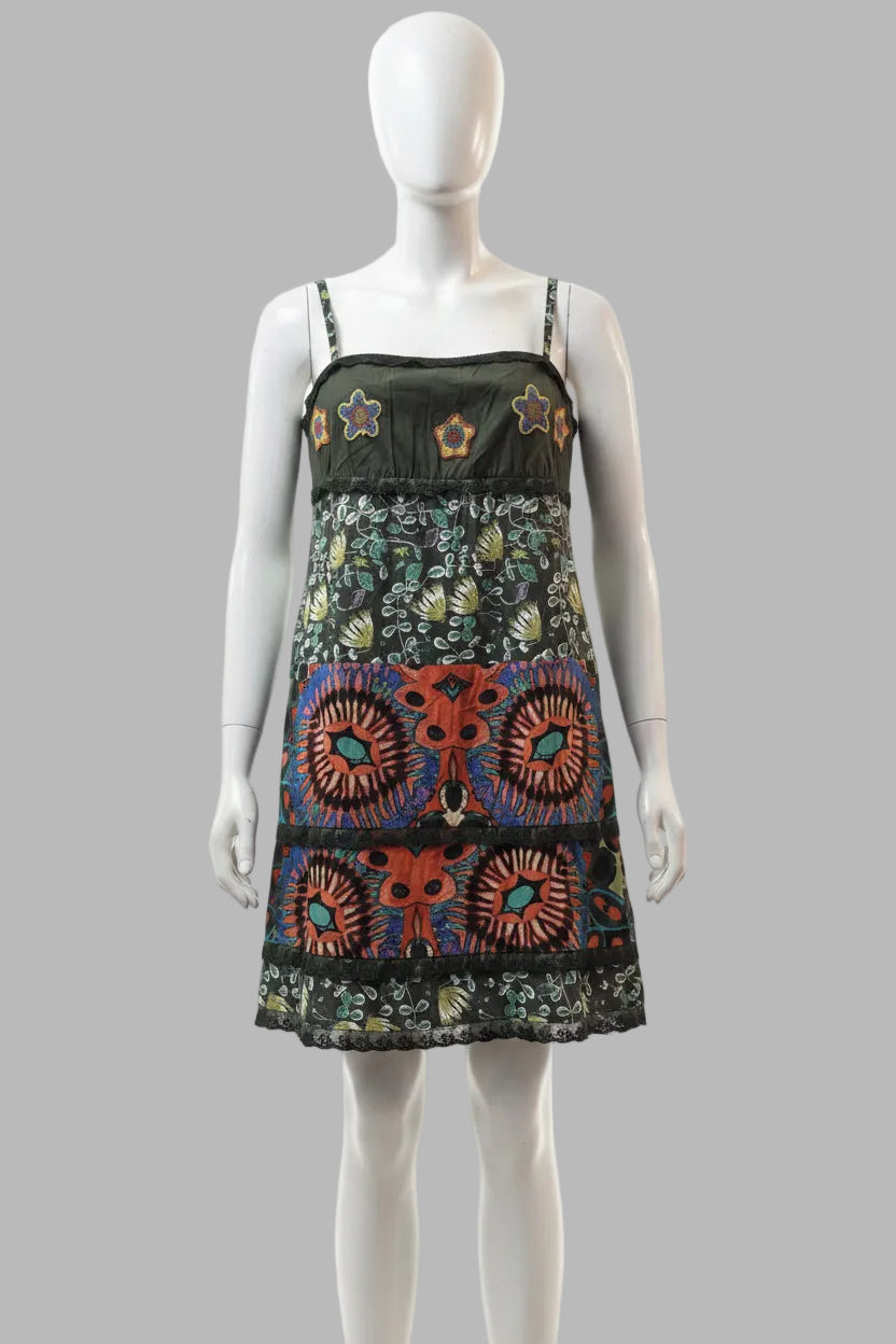 Vestido tirantes con flores crochet