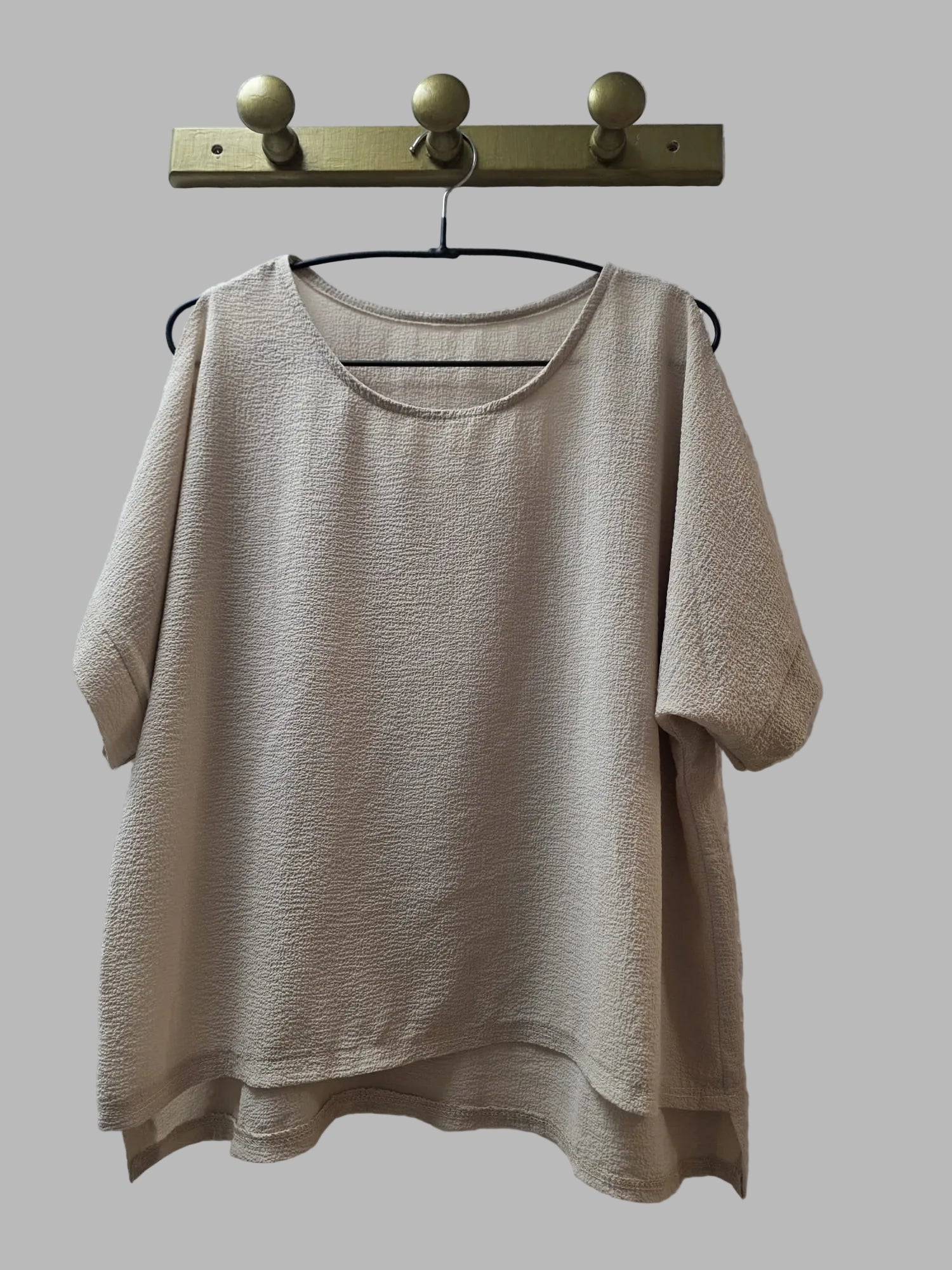 Blusa de manga corta beige