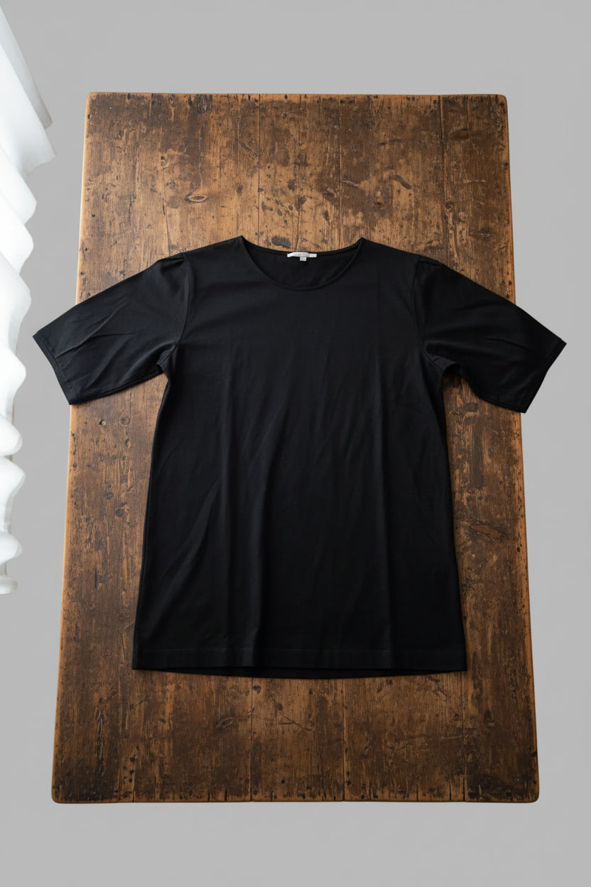 Camiseta negra de Uterqüe