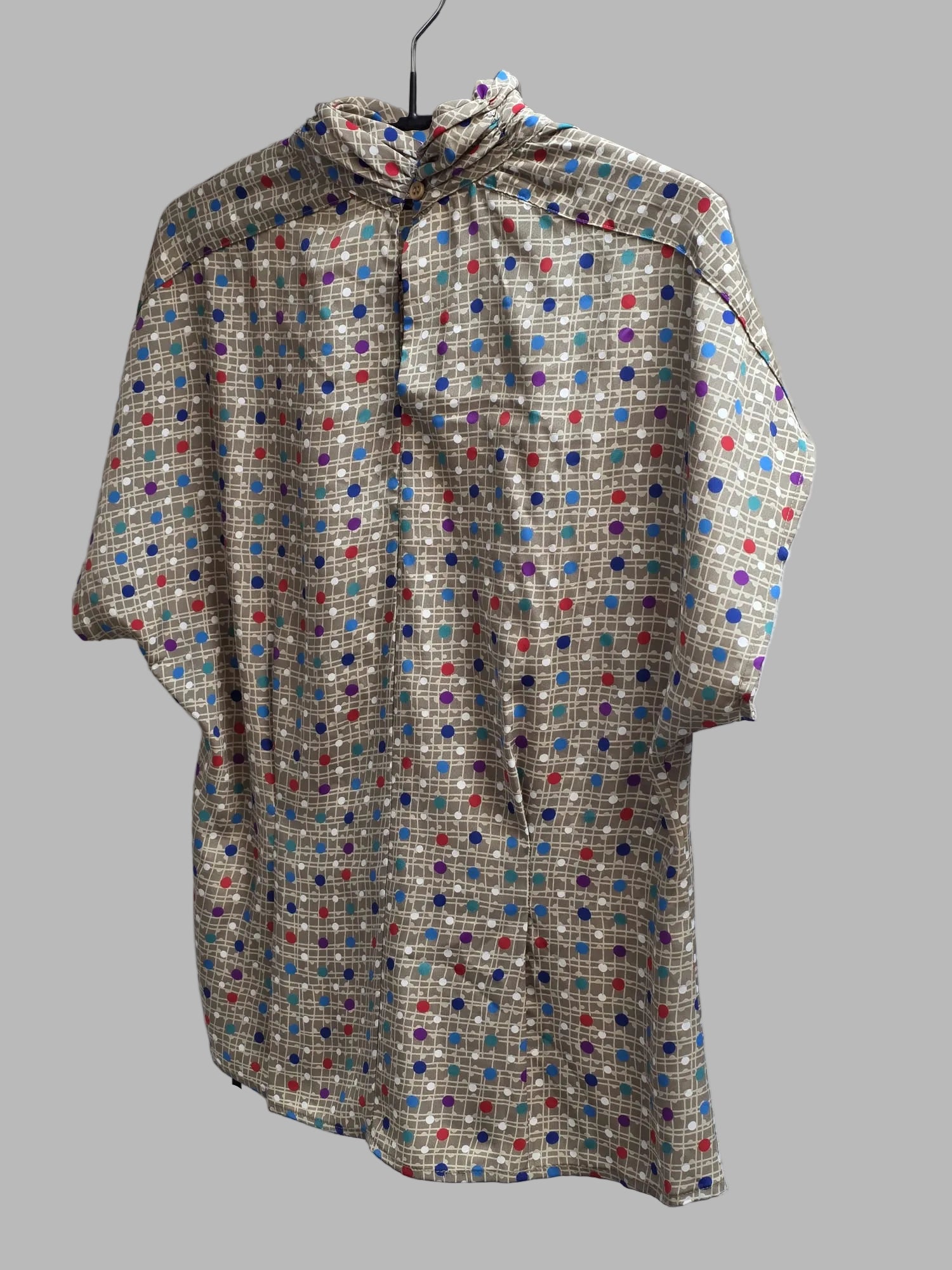Vintage-Bluse mit Schornsteinkragen