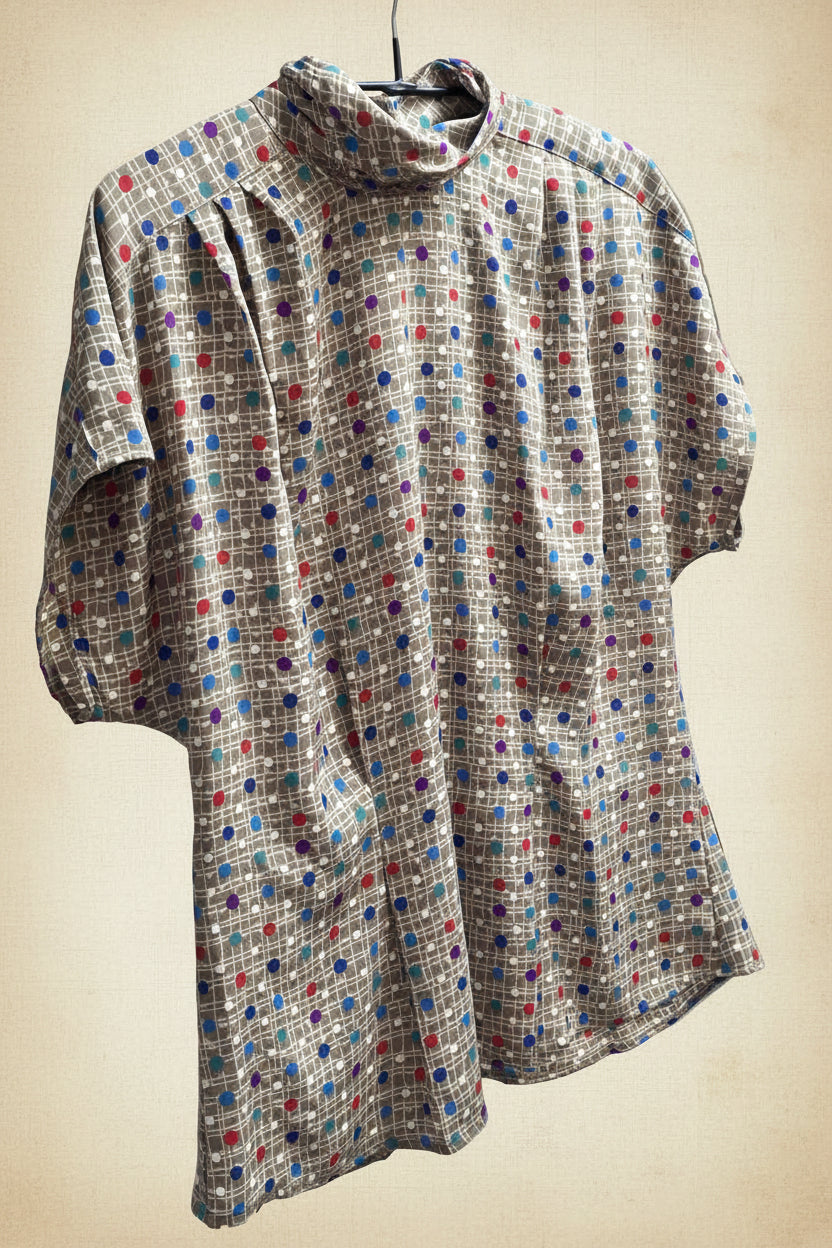 Vintage-Bluse mit Schornsteinkragen