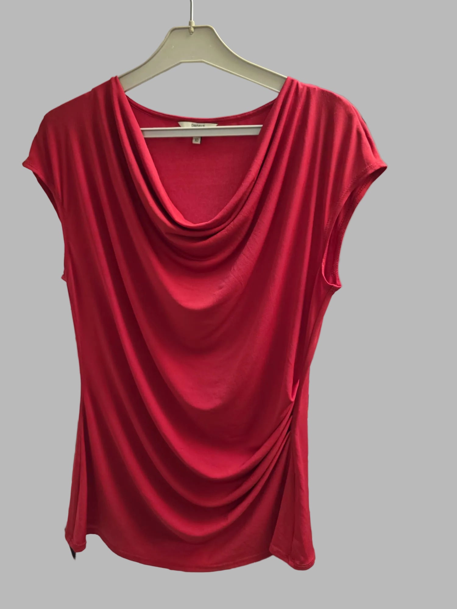 Camiseta roja sin mangas