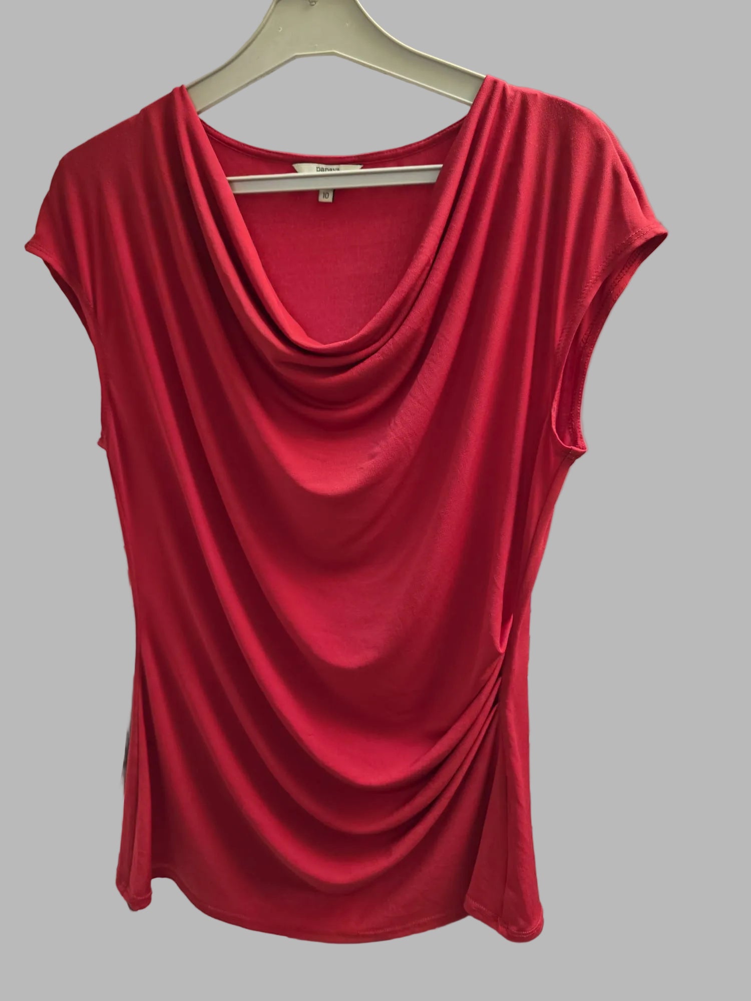 Camiseta roja sin mangas