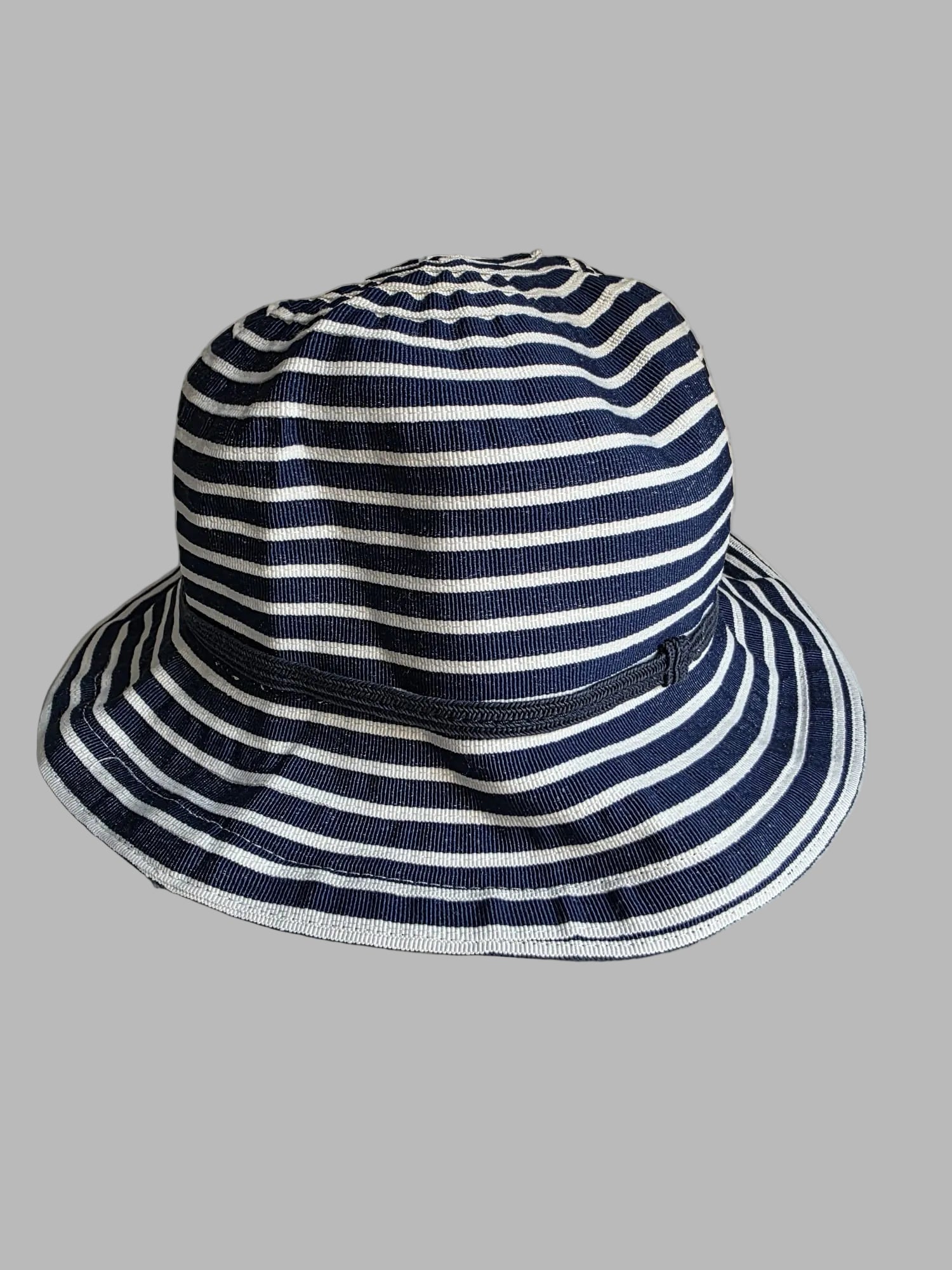 Sombrero a rayas de Aïta