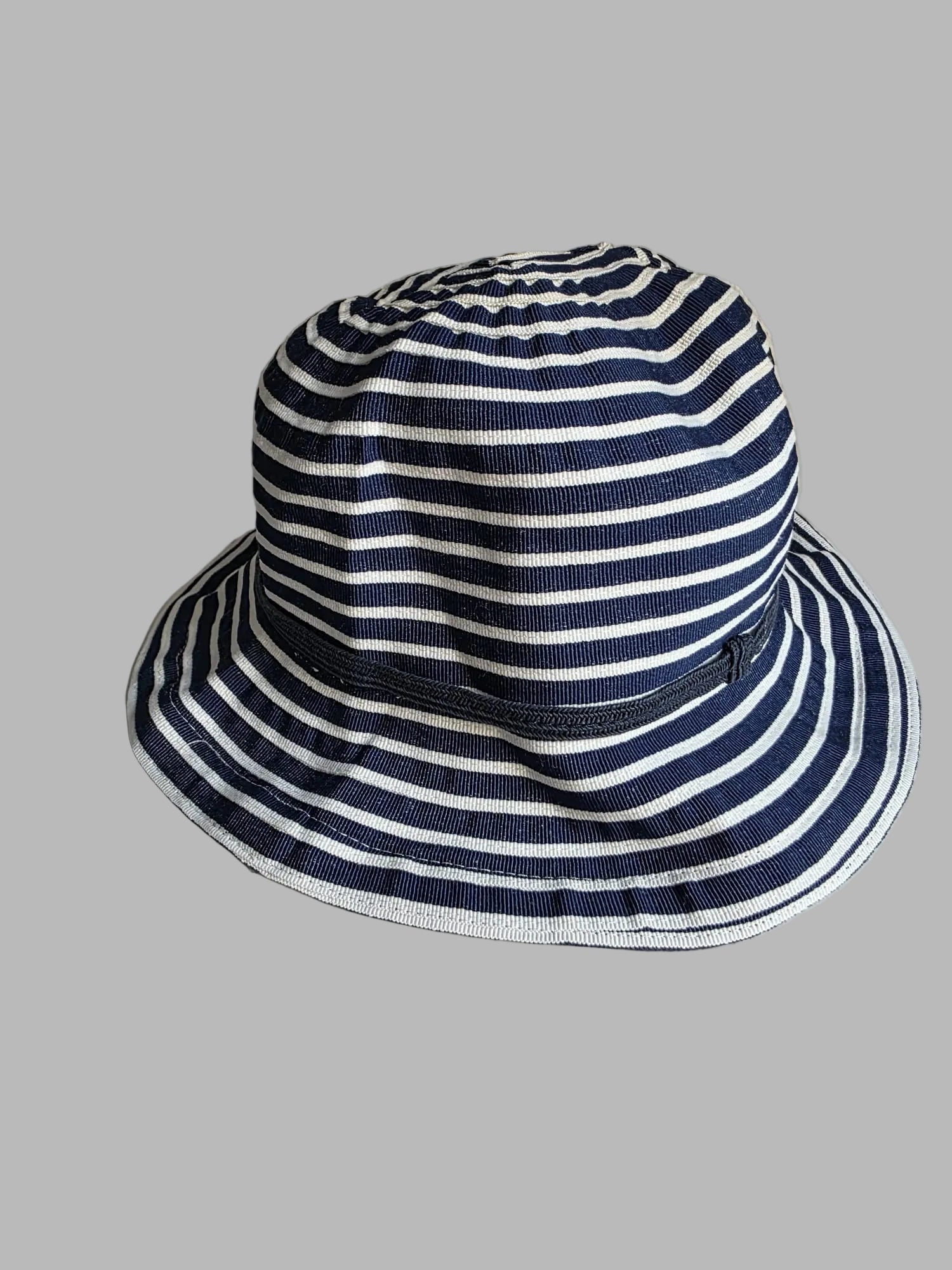 Sombrero a rayas de Aïta