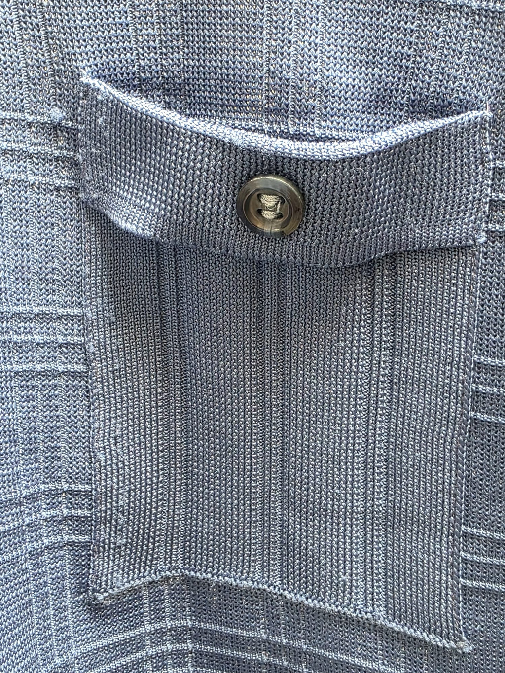Polo vintage azul de punto calado