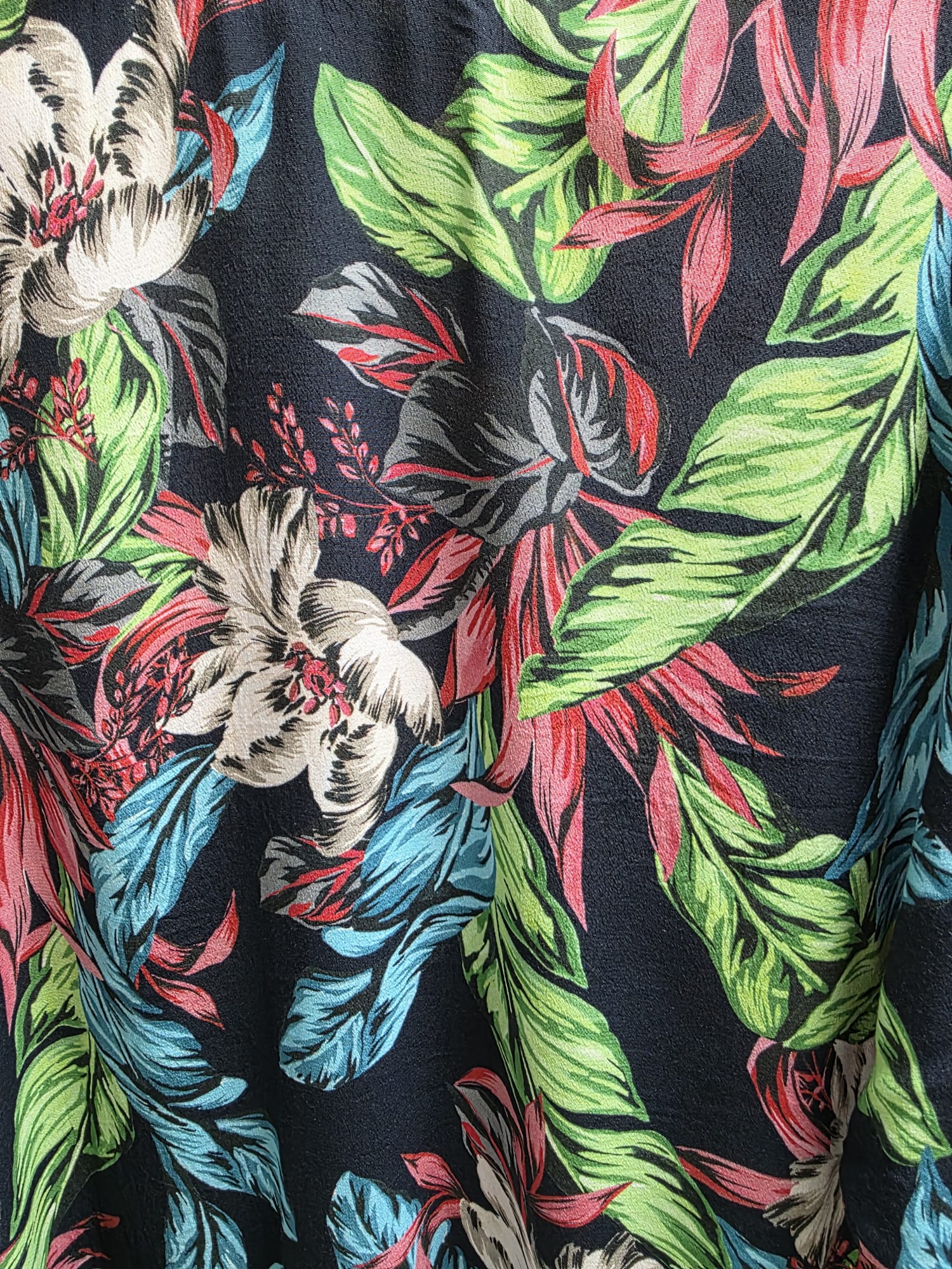 Vestido estampado tropical de Zara