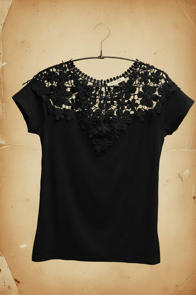 Camiseta con aplique de encaje de Foresta Bella