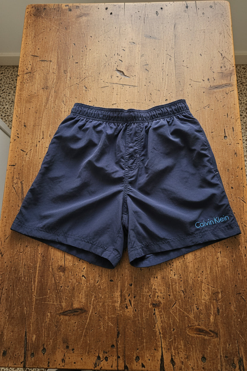Kurze Badeshorts von Calvin Klein