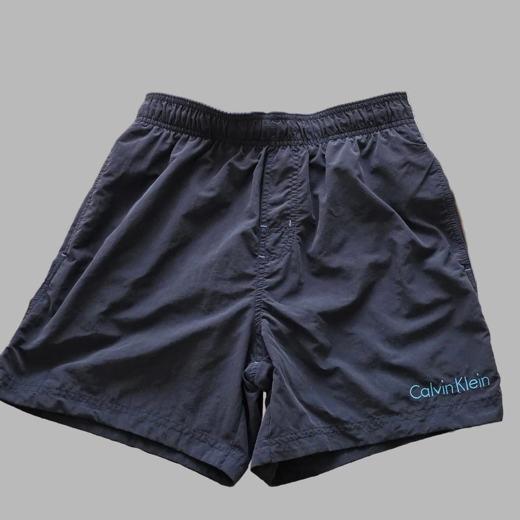 Kurze Badeshorts von Calvin Klein