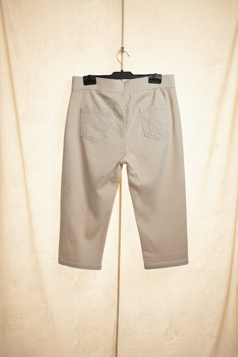 Pantalón capri beige