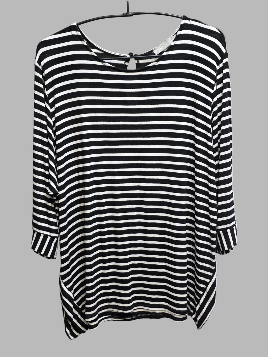 Camiseta oversize  de la marca FAS