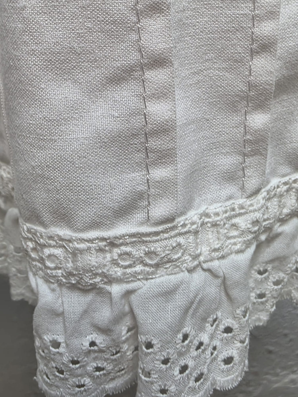 Blusa blanca sin mangas